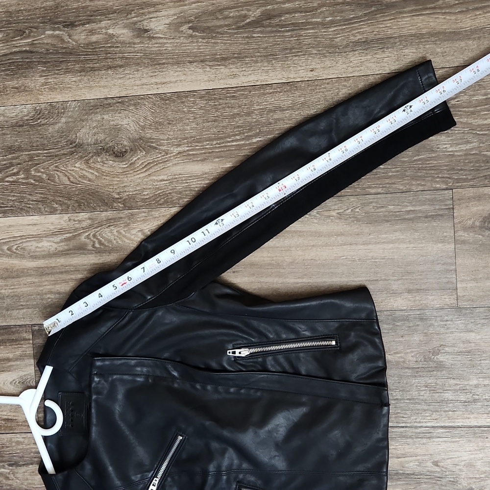 Blank NYC Vegan Leather Black Moto Jacket Size Small - Picture 6 of 8